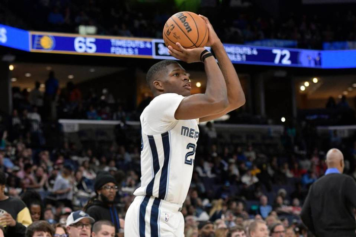 包含灰熊队挖掘潜力新秀，展现出色潜力的词条